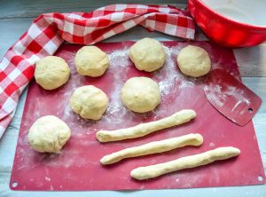 Hefegebäck flechten