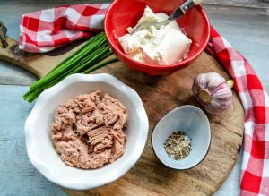 Zutaten Thunfisch Dip, Frischkäse, Knoblauch und Frischkäse