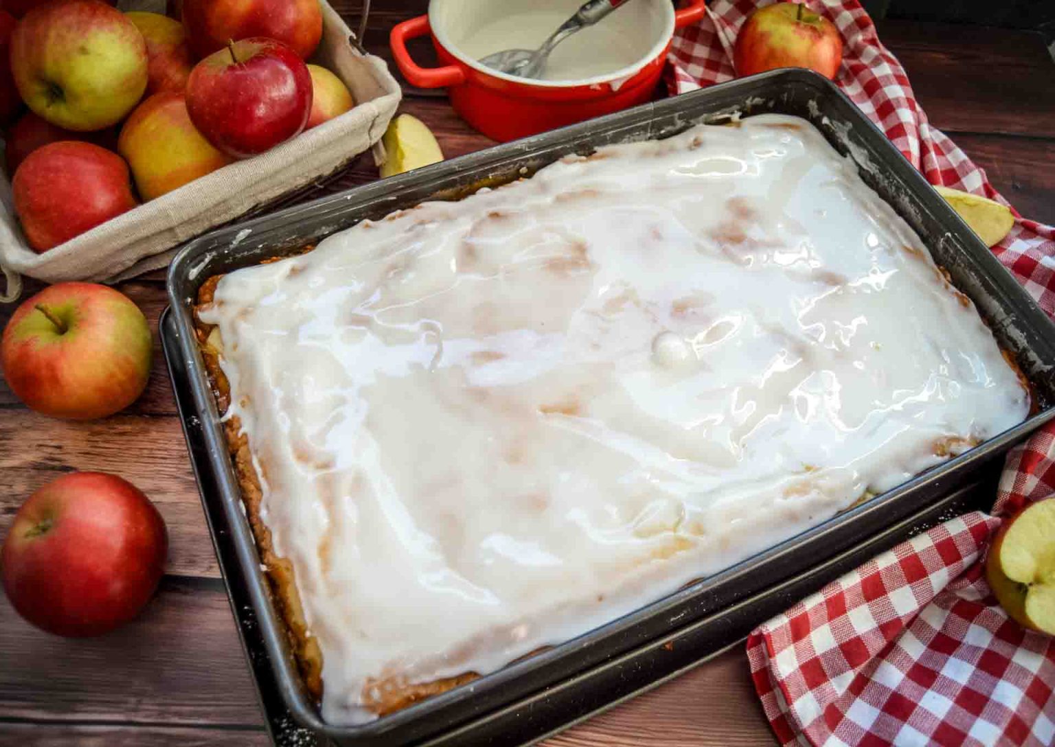 Gedeckter Apfelkuchen vom Blech - Kochen aus Liebe Gedeckter Apfelkuchen vom Blech - Kochen aus Liebe