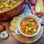 Omas Bauerntopf Rezept mit Hackfleisch, Kartoffeln und Gemüse