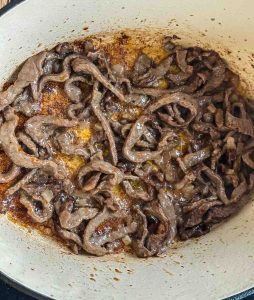 Rindfleischstreifen anbraten