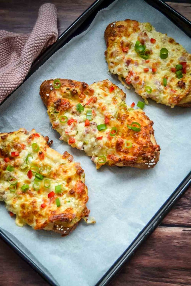 Laugenstangen Rezept überbacken mit Käse - Kochen aus Liebe
