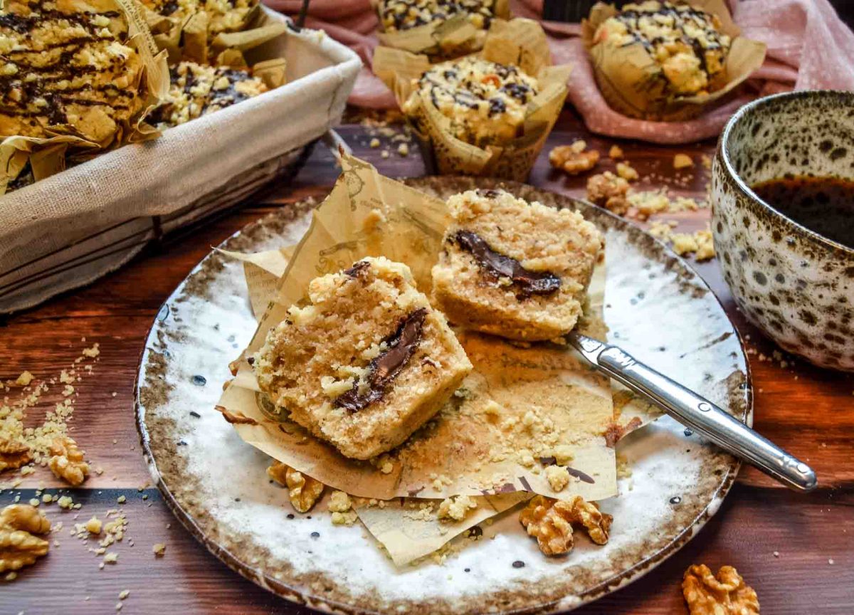 gefüllte Muffins mit Streuseln und Nuss-Nougat Creme