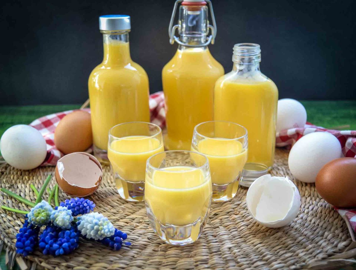 Omas cremigen Eierlikör selber machen