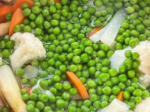 buntes Frühlingsgemüse kochen