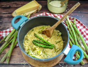 Cremiges Risotto mit grünem Spargel