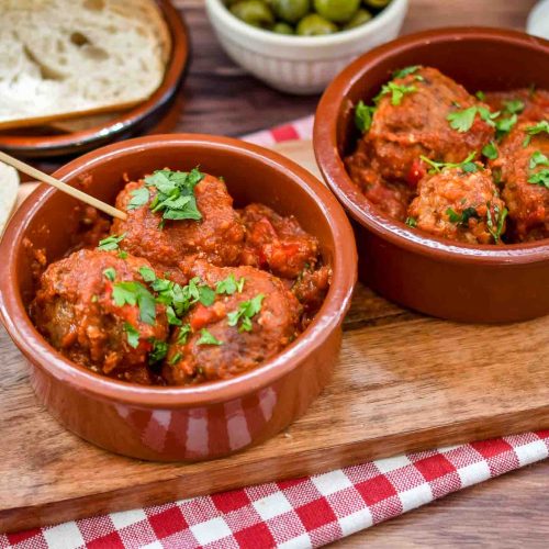 Abondigas Rezept spanische Hackbällchen in Tomatensauce