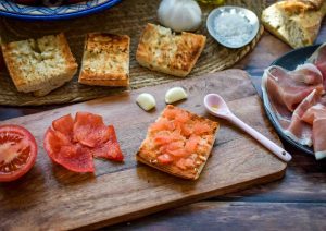 Pan con Tomate mit Knoblauch und Olivenöl