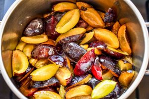 Pflaumen zu Komptt kochen