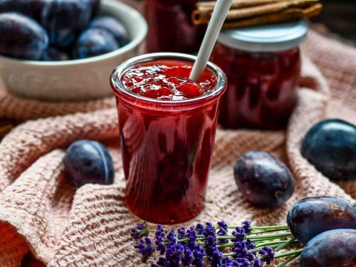 Zwetschgenmarmelade mit Zimt, Sternanis und Nelken